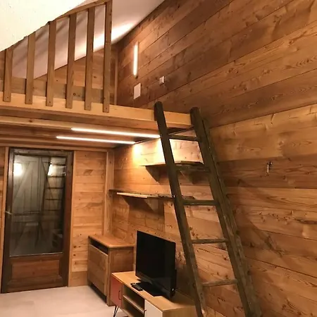 Cozy Close To The Slopes クールマイユール